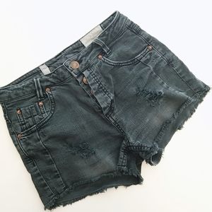 Pull&Bear black distressed denim shorts